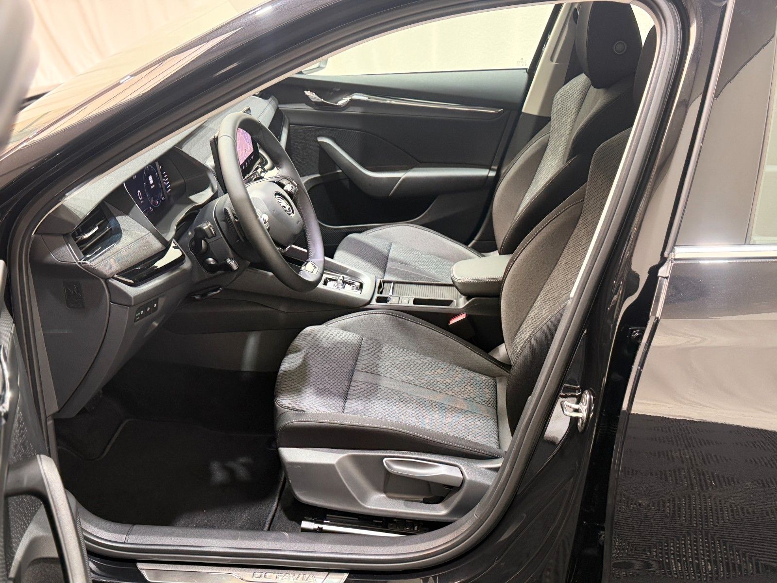 Fahrzeugabbildung SKODA Octavia Combi Style 2.0 TDI DSG