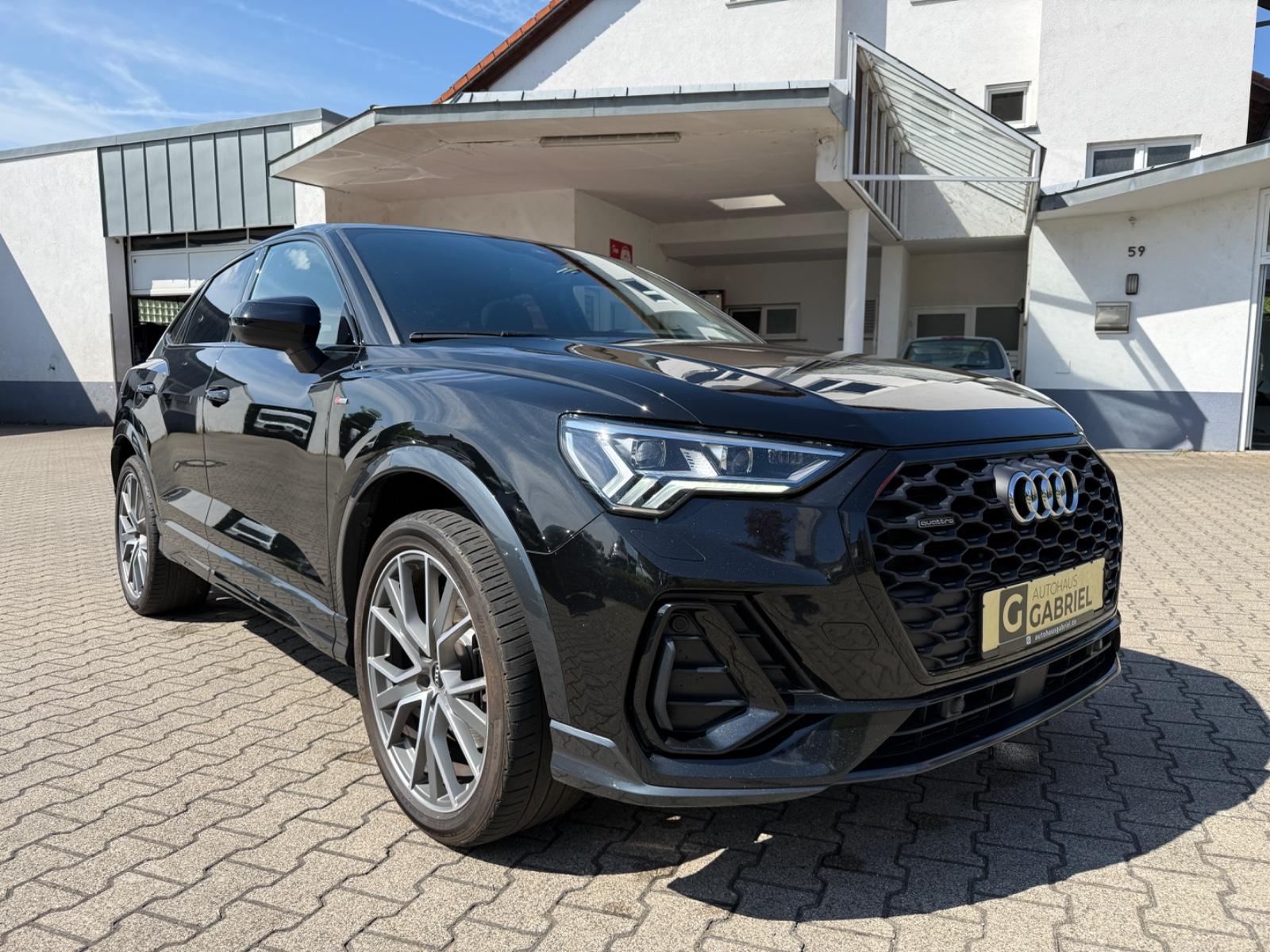 Audi Q3 Sportback 40 TDI quattro S line 20" Matrix