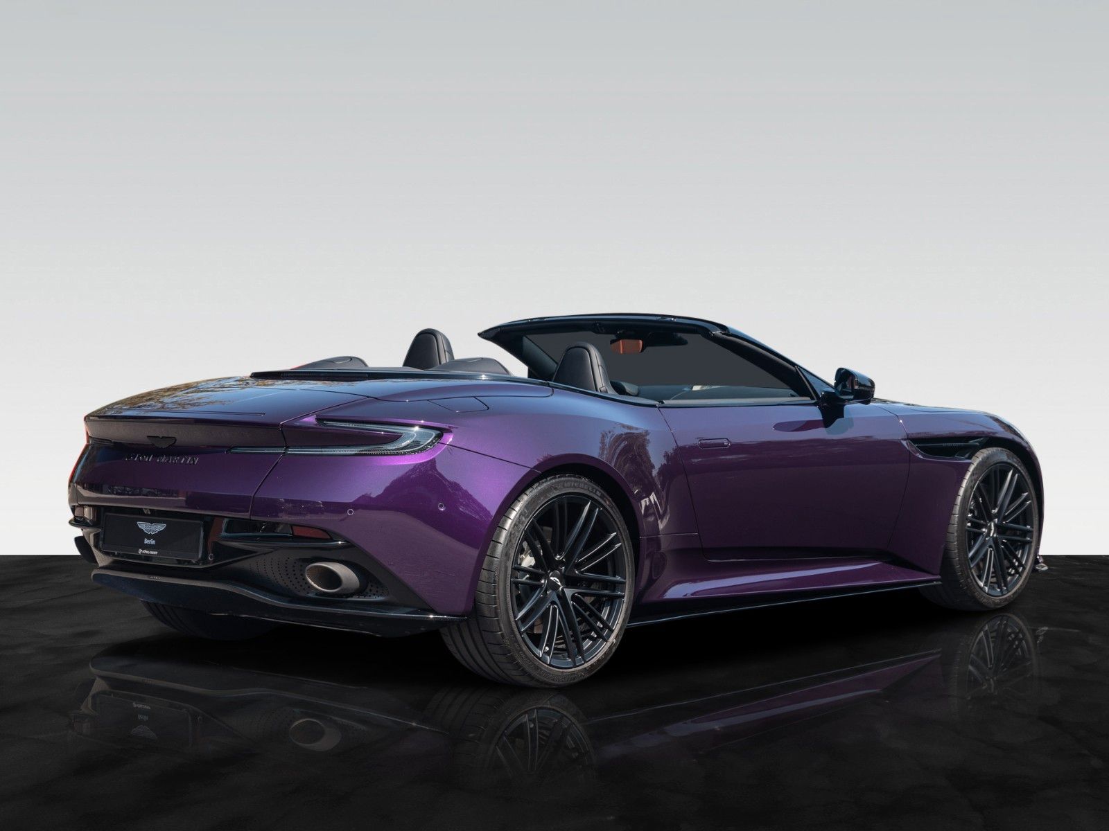 Aston Martin DB12 Volante | Storm Purple | Bowers&Wilkins foto 2