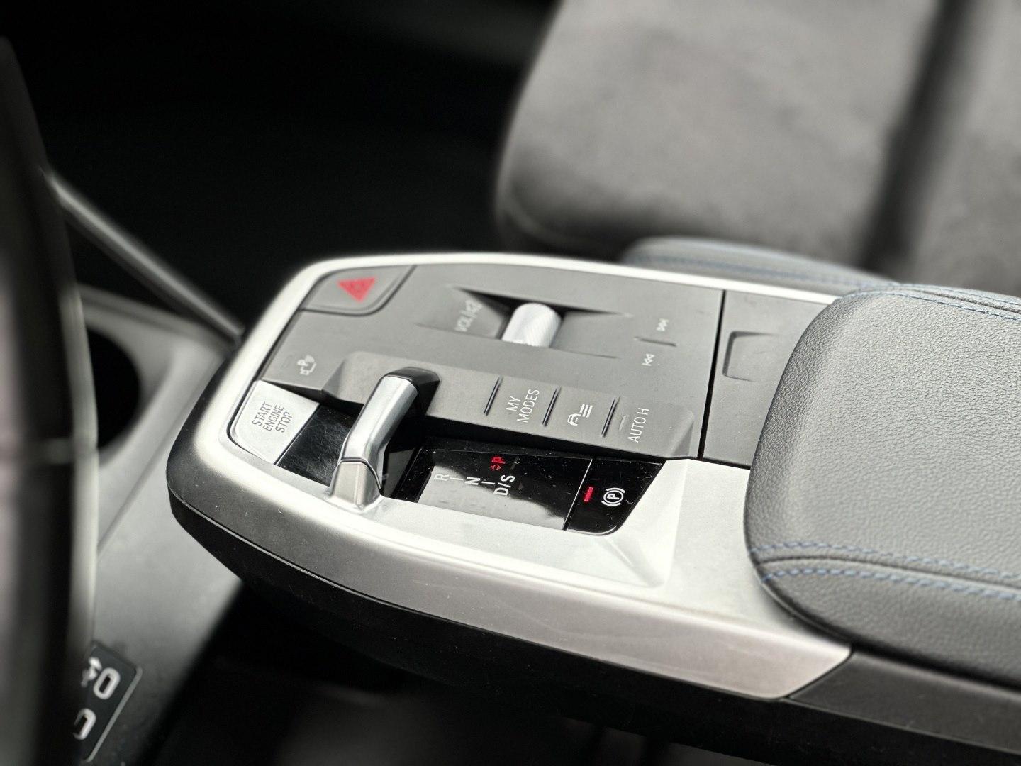 BMW Active 220i Active Tourer M Sportpaket Head-Up HK HiFi, миниатюра 11