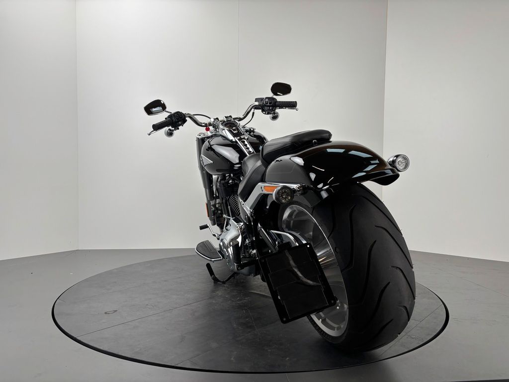 Fahrzeugabbildung Harley-Davidson FAT BOY 117 *JEKILL&HYDE *SEITL. KENNZEICHEN