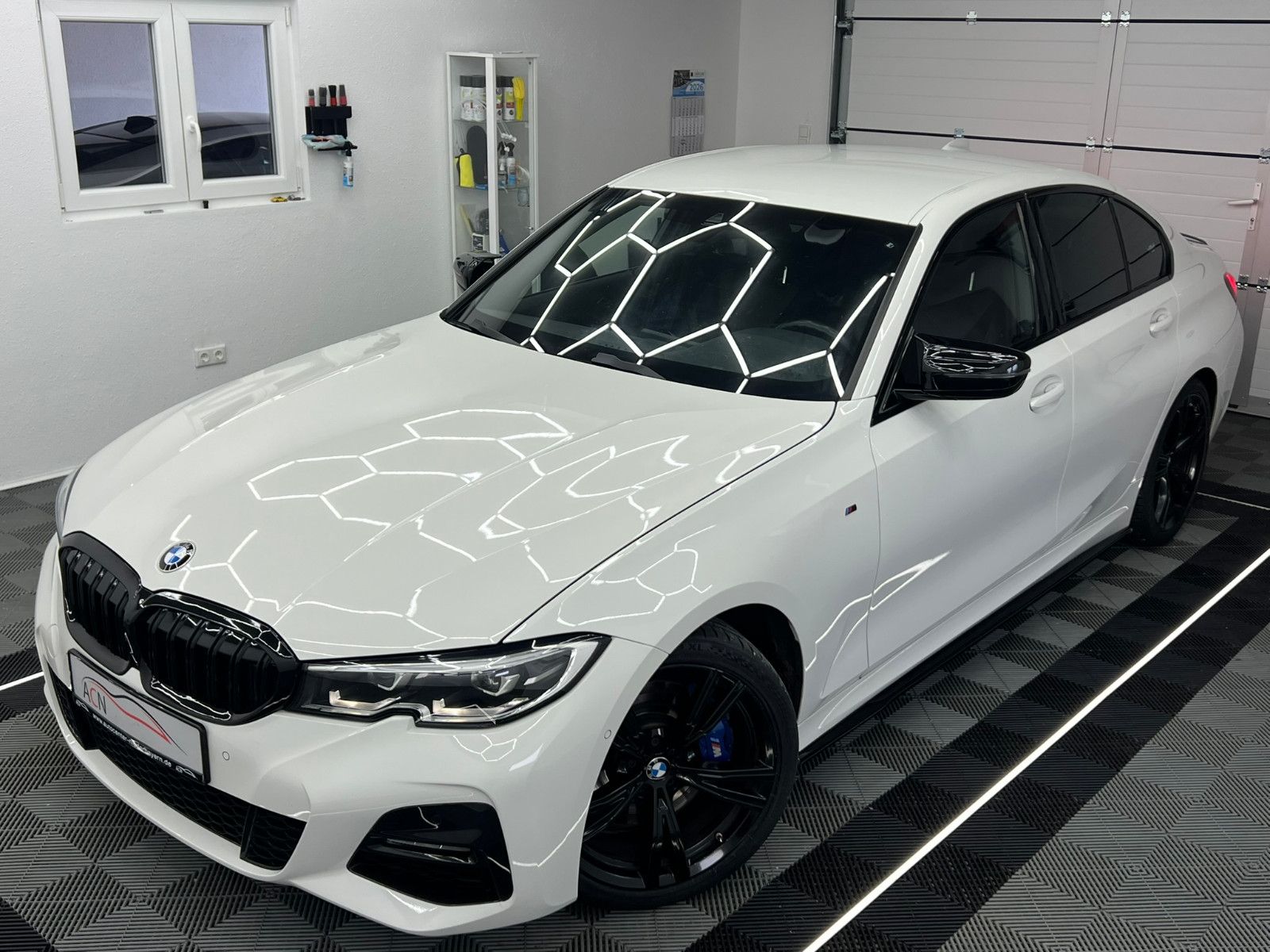 Fahrzeugabbildung BMW 330 i Lim M SPORT/LED/VRTL COCKPIT/19ZOLL/DE FZG