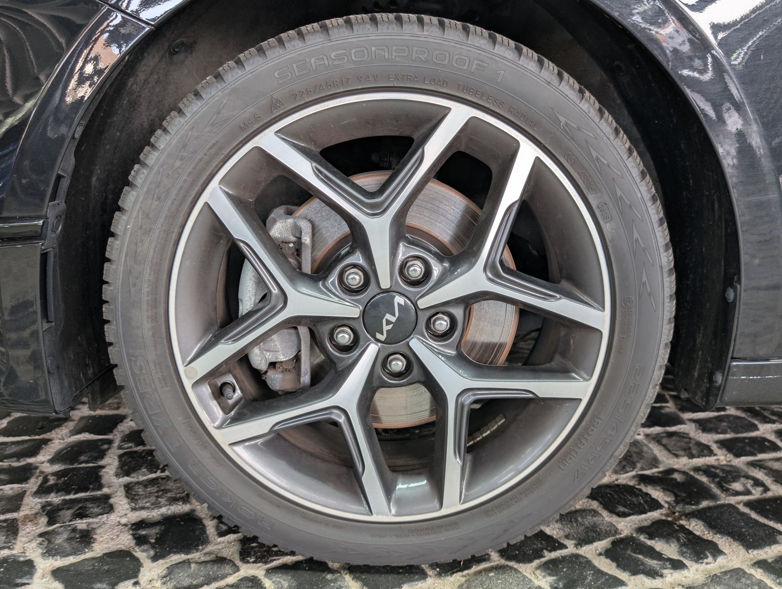 Fahrzeugabbildung Kia cee'd Sportswagon 1.5 DCT Spirit ACC*JBL*KAM*7J