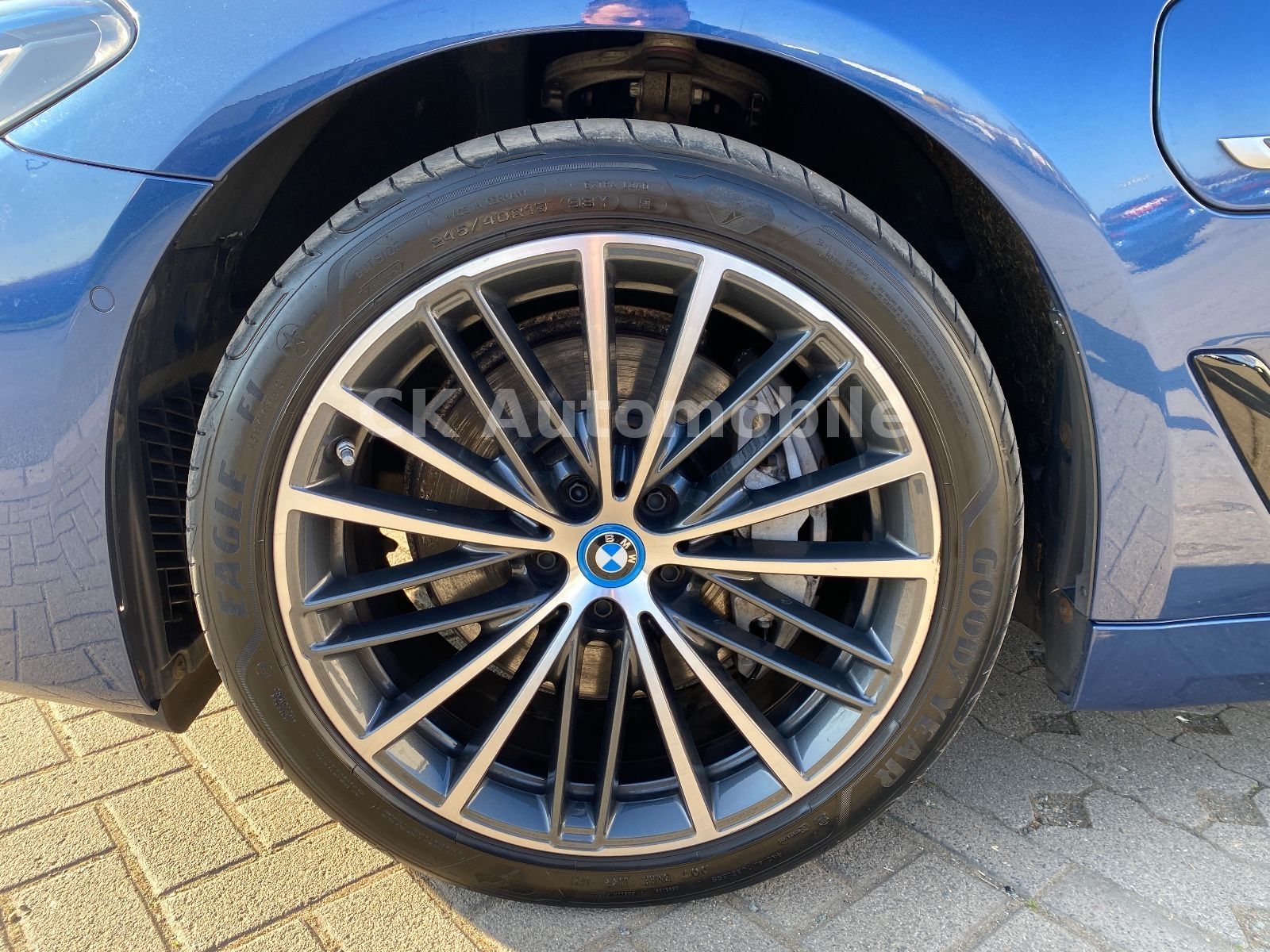 Fahrzeugabbildung BMW 545e Lim.xDrive Luxury Line/Laser/Navi/360°K/AHK