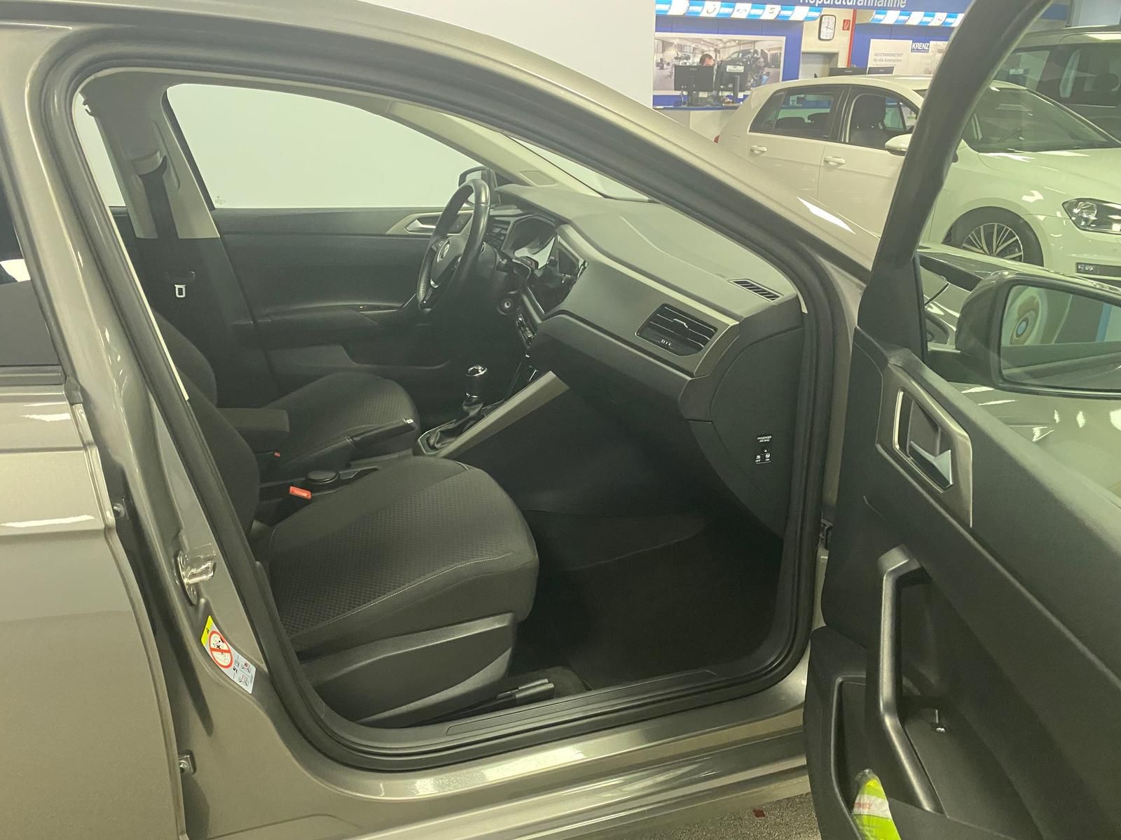 Fahrzeugabbildung Volkswagen Polo 1.0 TSI Comfortline APP+KLIMA+PDC+SITZHEIZ+