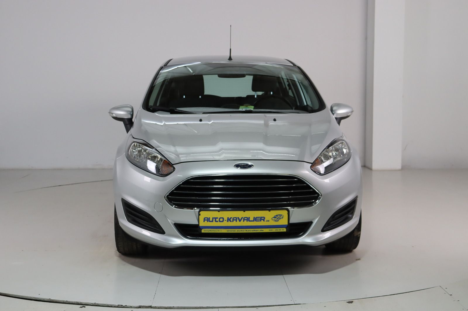 Fahrzeugabbildung Ford Fiesta 1.25l Duratec DOHC EFI * beh.FS * SHZ * T