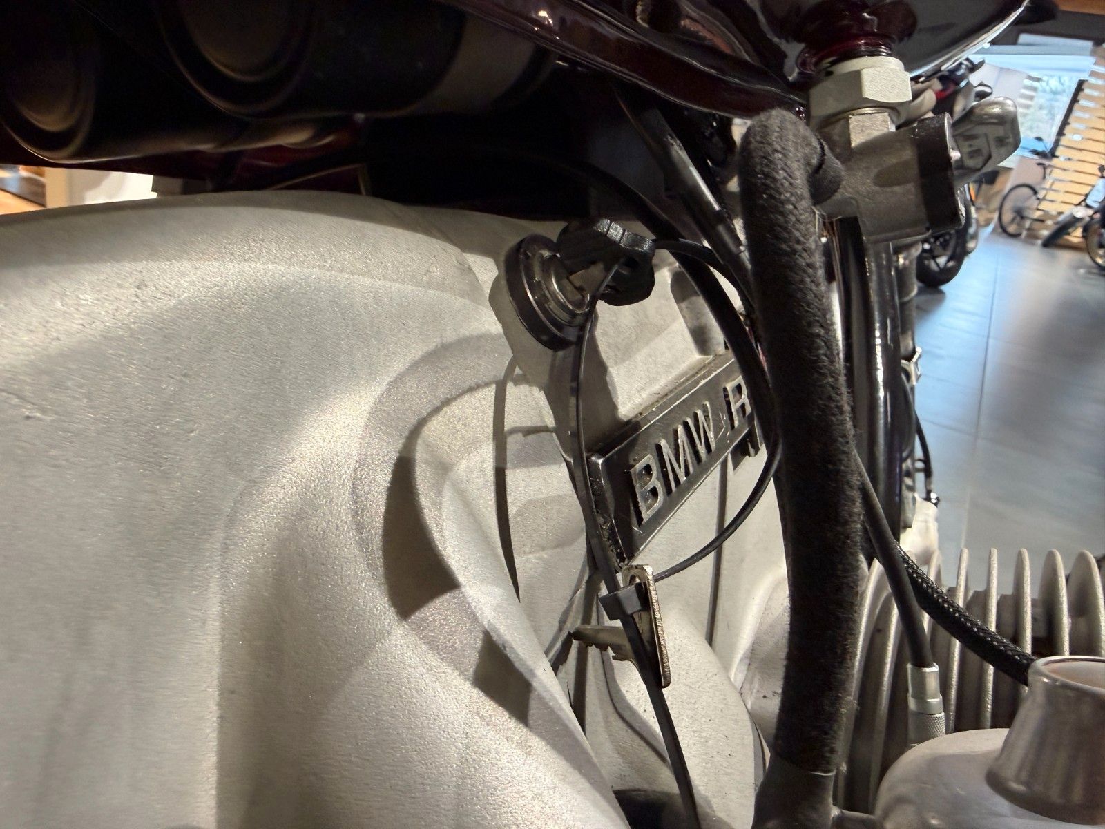 Fahrzeugabbildung BMW R 100 vollständig revidiert!
