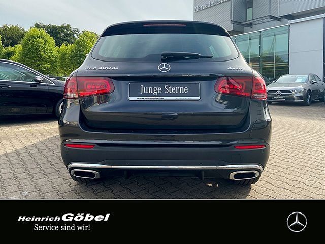 Fahrzeugabbildung Mercedes-Benz GLC 300 de 4MATIC AMG AHK HUD NAVI LED