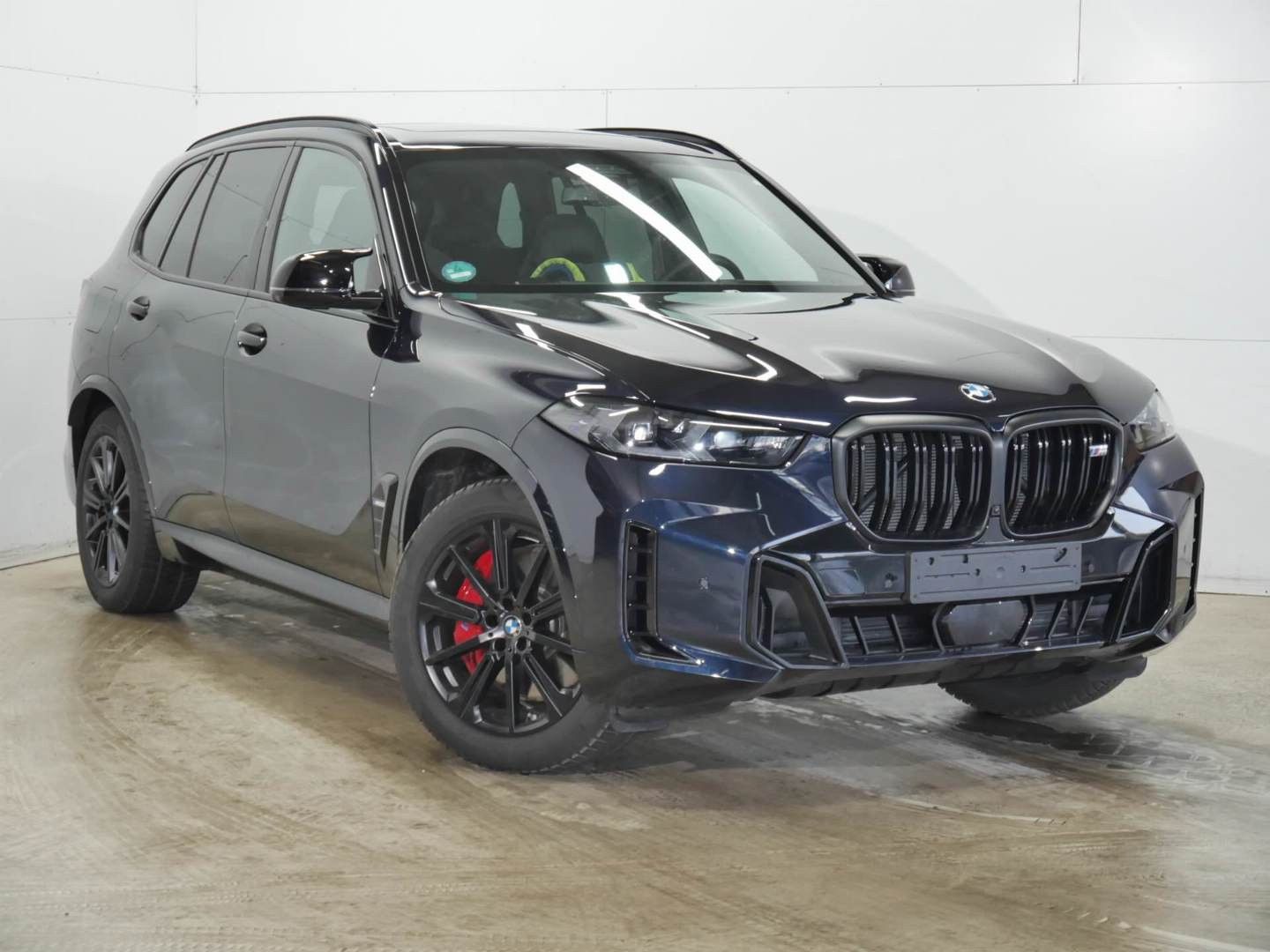 Fahrzeugabbildung BMW X5 M60i xDr. °UVP 155.609€°AHK°B&W°PROF.FAHRW.°