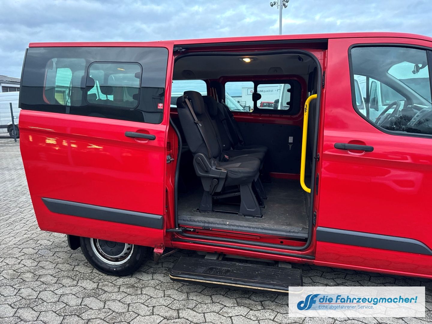 Fahrzeugabbildung Ford Transit Custom Tourneo 300 L1 *2466