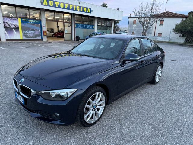 BMW Bmw 318D 2014