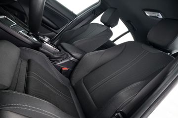 BMW 118i Aut 5-Türer M Sport DriveAssist ACC RFK 18"
