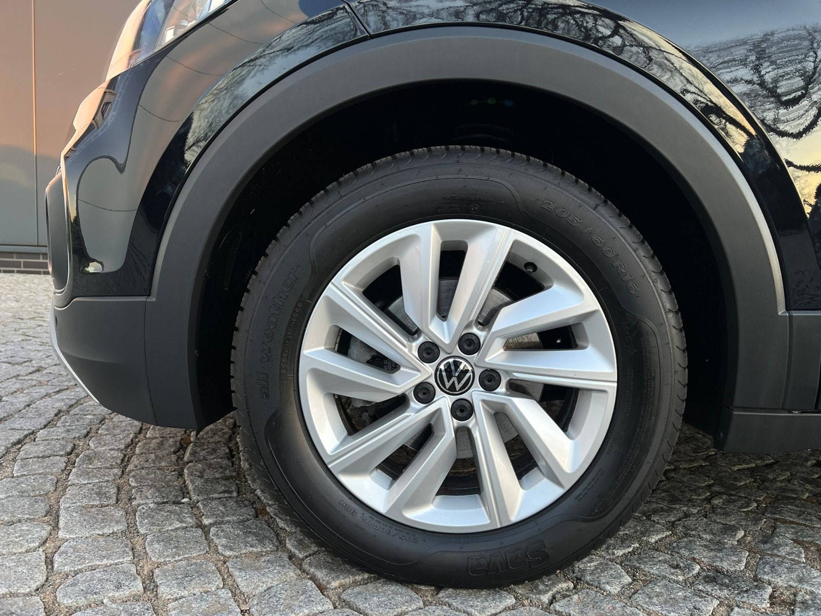 Fahrzeugabbildung Volkswagen T-Cross Life 1.0 TSI DSG *Klima, Einparkhilfe, 1