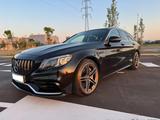 Mercedes-Benz C 63 AMG JUNGE STERNE
