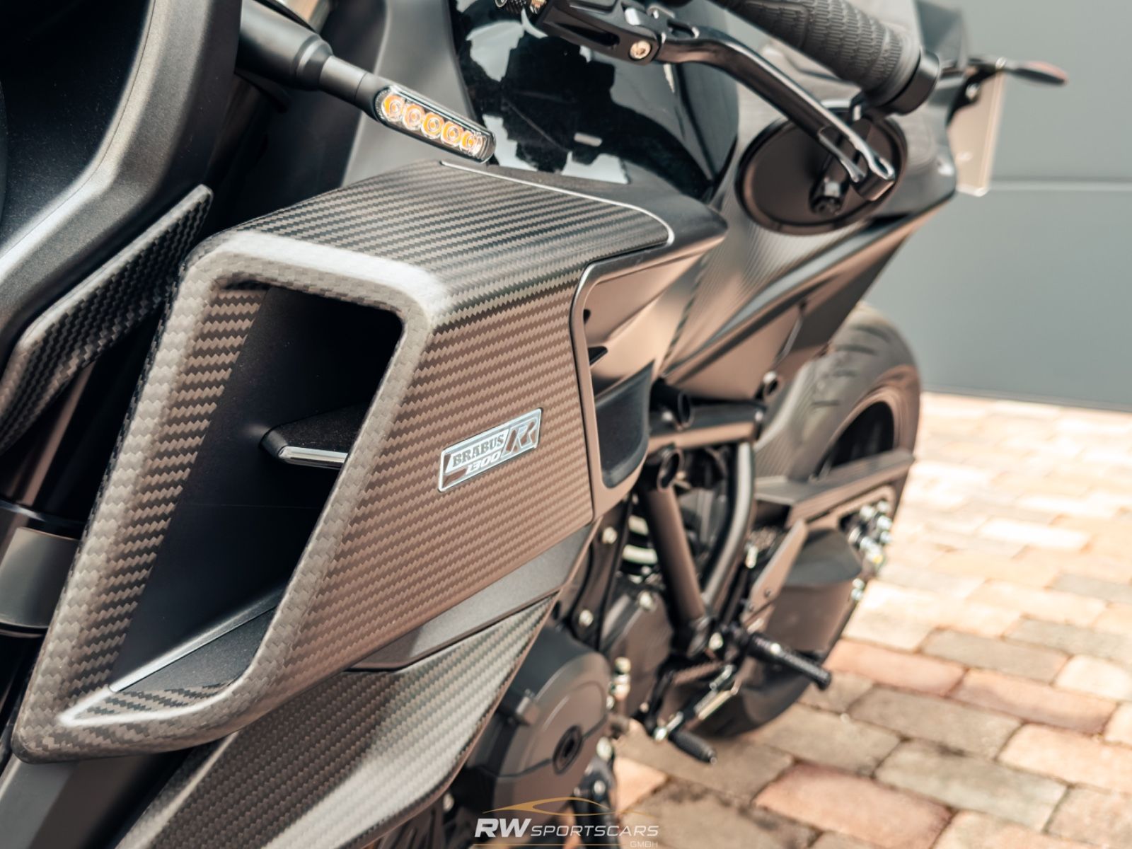 Fahrzeugabbildung KTM Brabus 1300 R Black one of 145