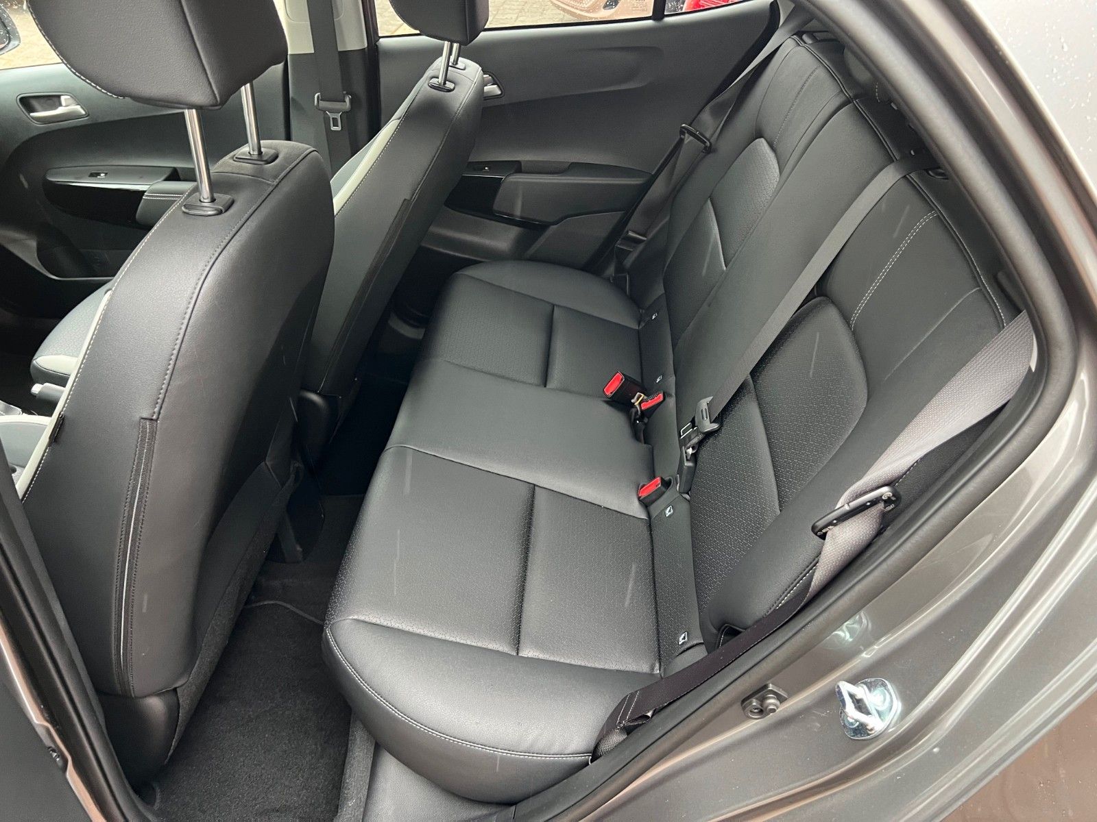 Fahrzeugabbildung Kia Picanto 1.0 GT-line AMT Navi Kamera Sitzheizung