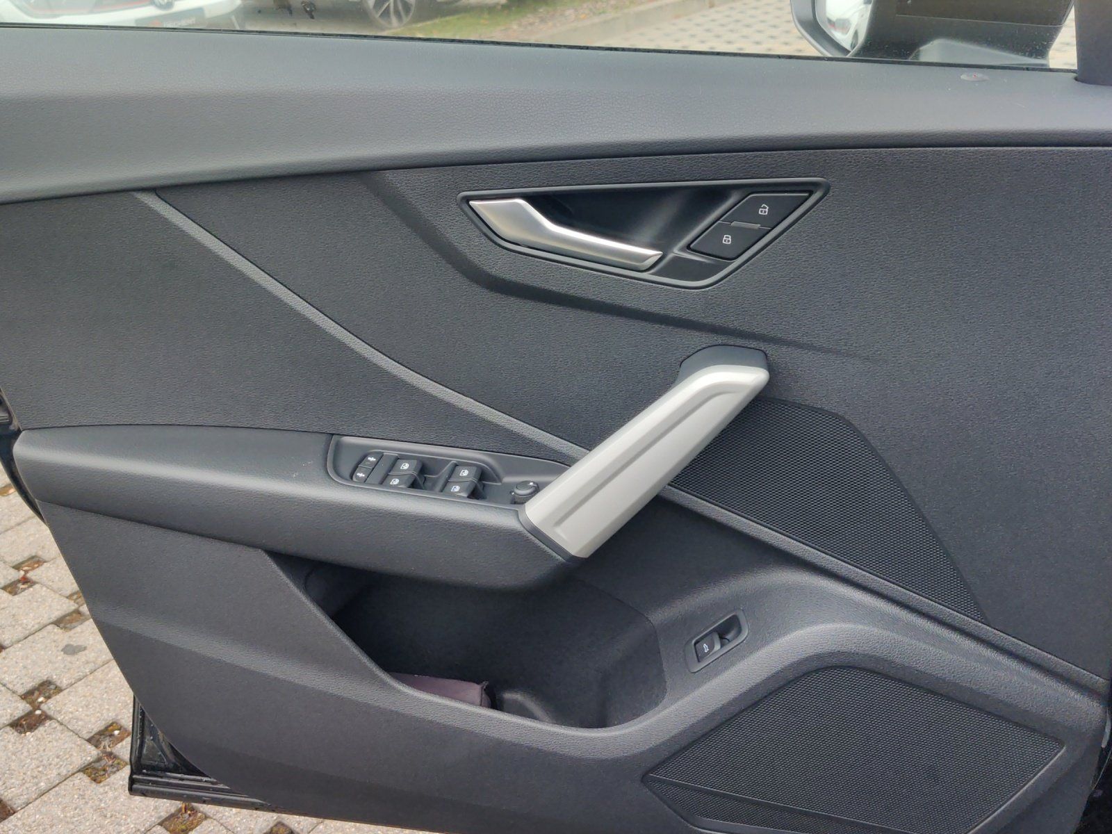 Fahrzeugabbildung Audi Q2 advanced 30 TFSI AHK,LED,LM, Standheizung