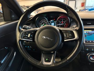 Jaguar E-PACE *R-Dynamic*S AWD*Kamera*Leder*