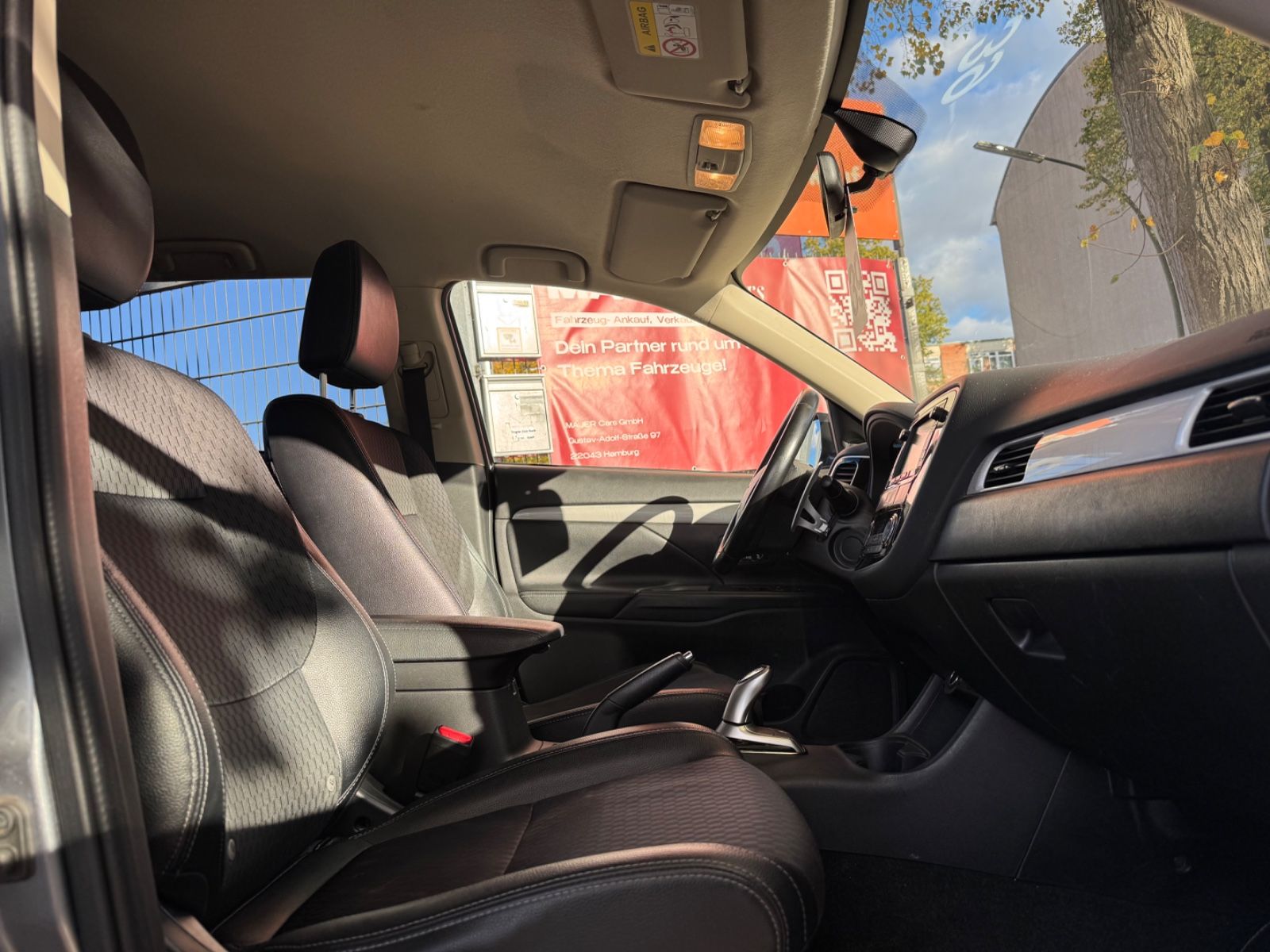 Fahrzeugabbildung Mitsubishi Outlander PHEV Intense 4WD*KEYLESS*KAMERA