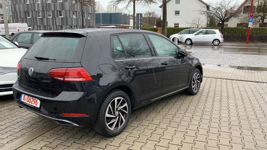 Image of Volkswagen Golf