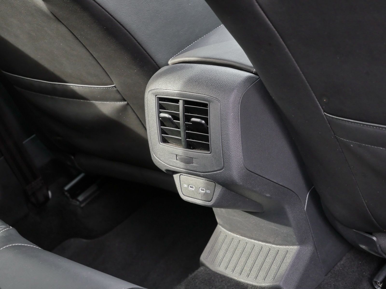 Volkswagen T-Roc - Bild 17