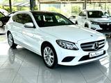 Mercedes-Benz C 200 T-Modell*AHK*PANO*KAMERA*TOTWINKEL* - gebrauchte Mercedes-Benz C 200 aus dem Jahr 2019