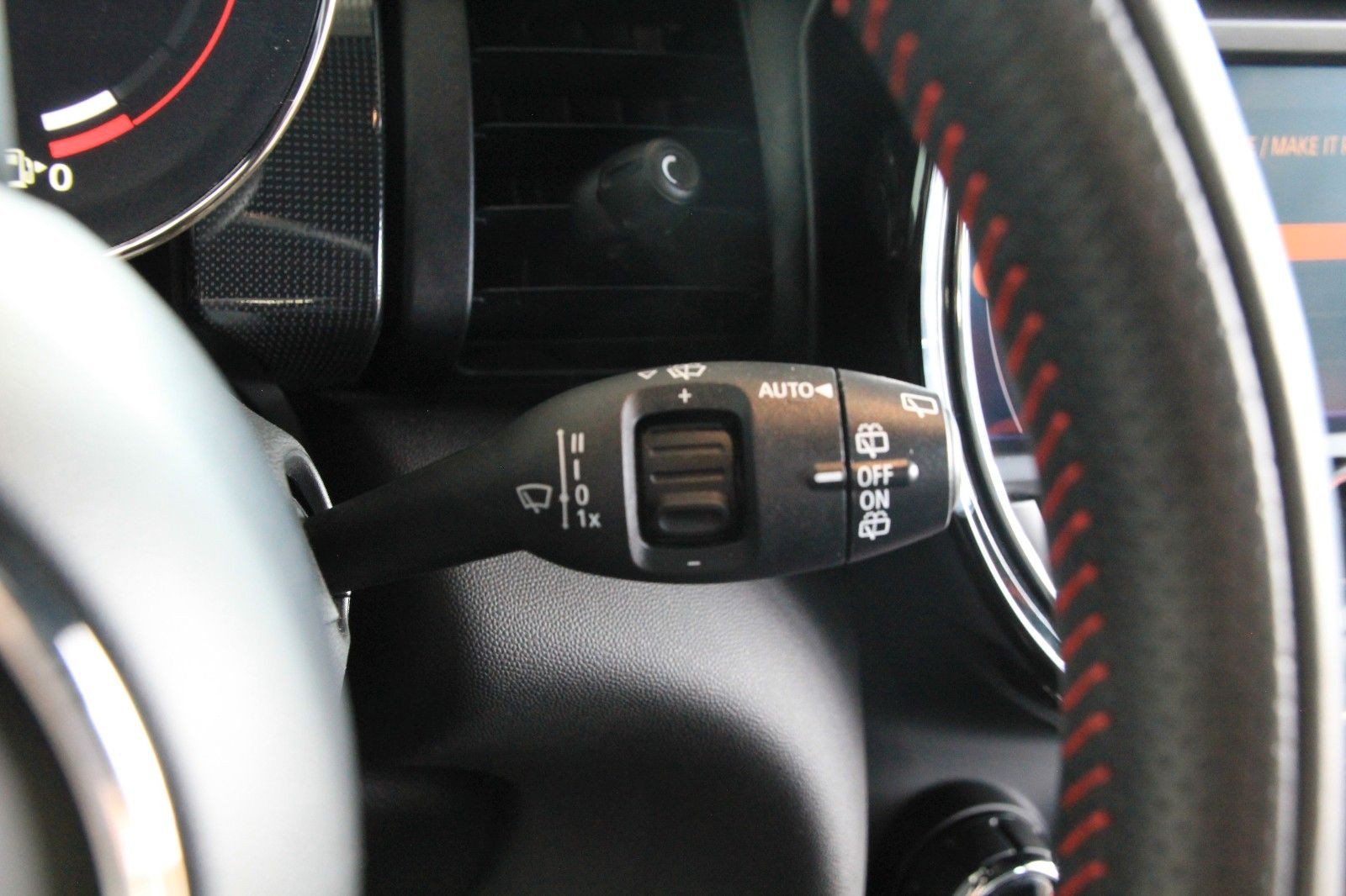 Fahrzeugabbildung MINI John Cooper Works