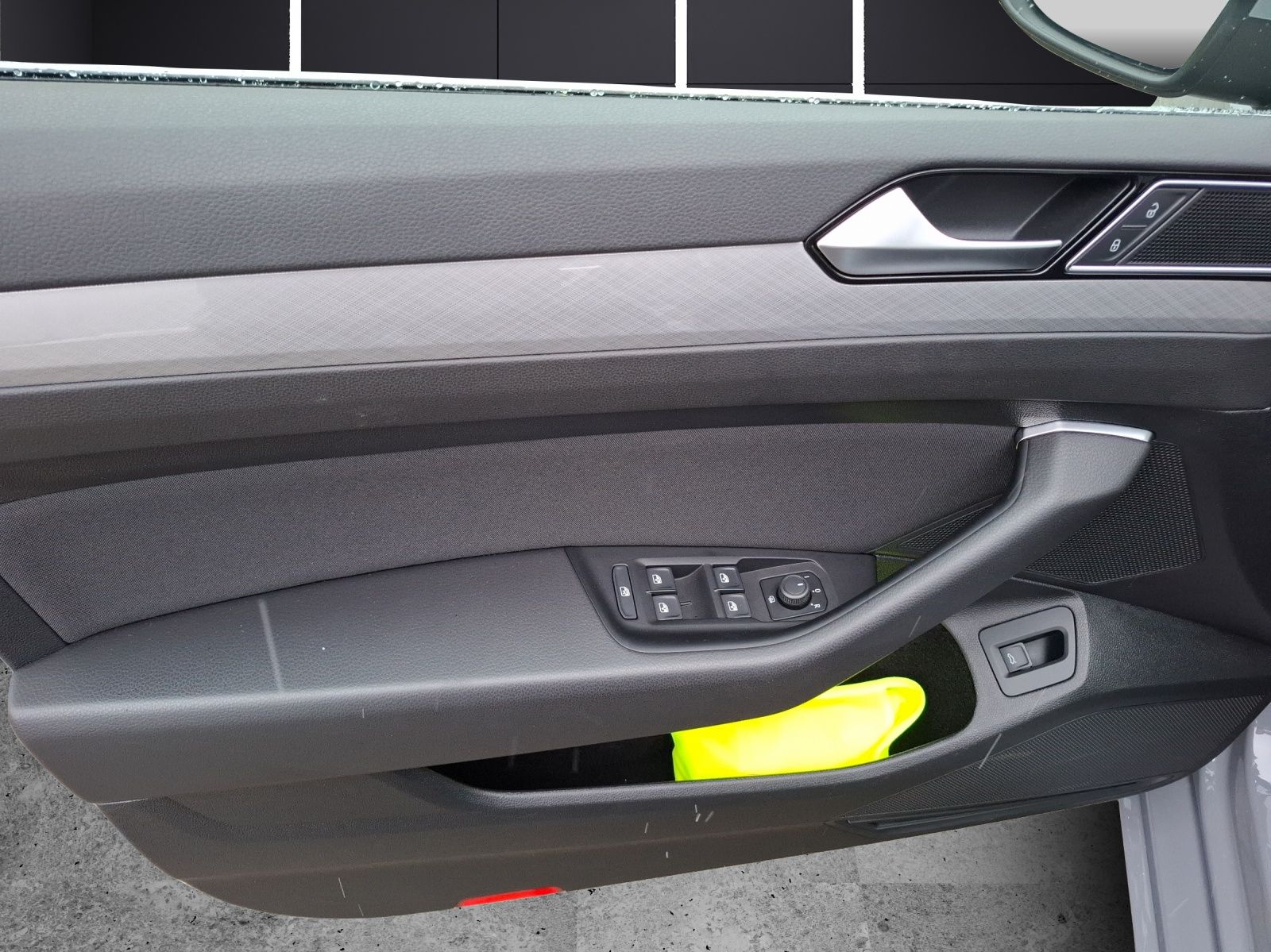 Fahrzeugabbildung Volkswagen Passat Variant TDI Business DSG 4M LED Navi ACC