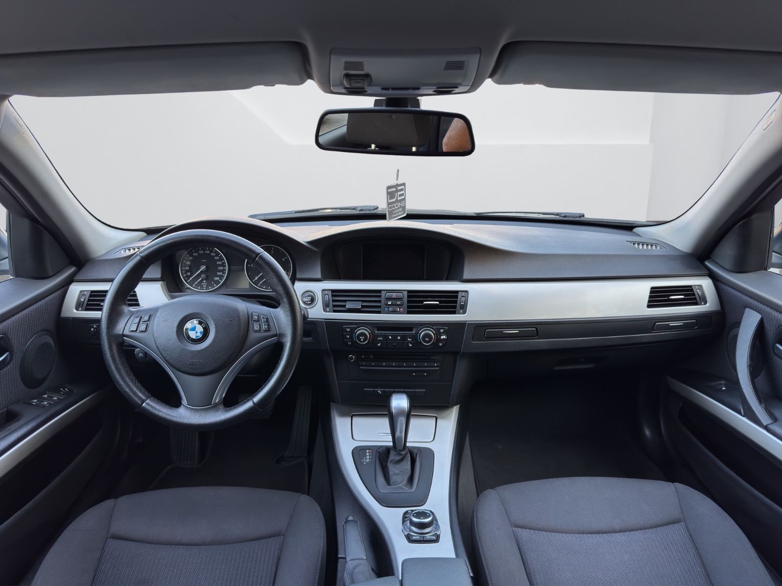 Fahrzeugabbildung BMW 320 3 Touring 320 d