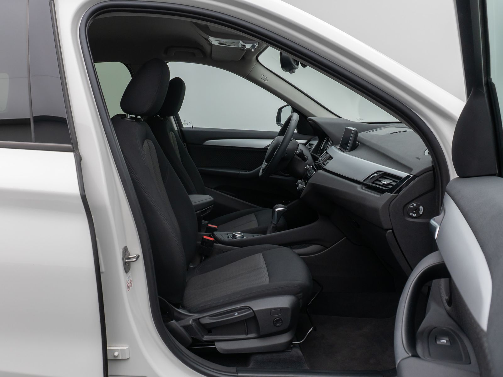 Fahrzeugabbildung BMW X1 xD25e Parkassist DAB Navi Geschwindigkeitsreg