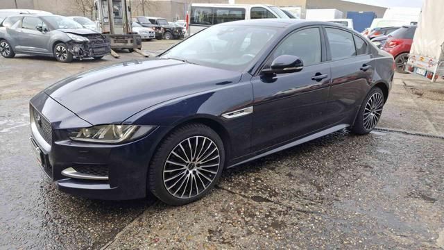 Jaguar JAGUAR XE 2.0D Turbo aut. R-Sport MOTORE PICCHIA