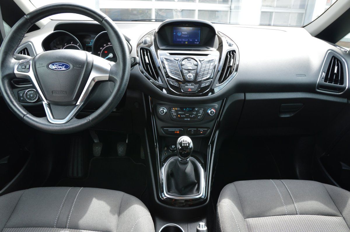 Fahrzeugabbildung Ford B-MAX   Titanium Navi Wintepaket Alu