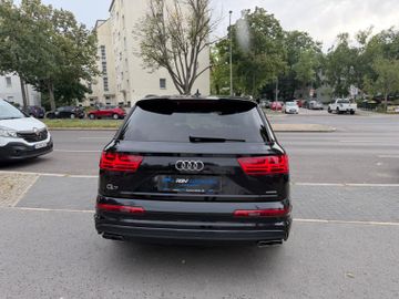 Audi Q7 - 6