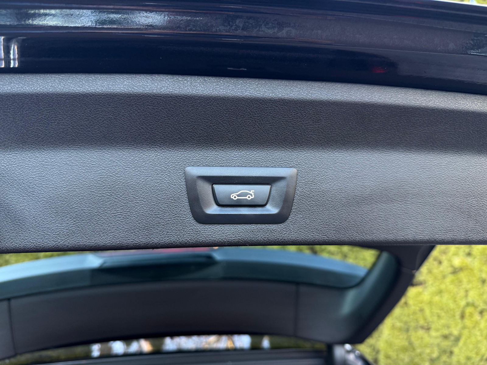 Fahrzeugabbildung BMW X3 xDrive Aut. 20i LED+NAVI+SHZ+LIVE+SPORT+LEDER