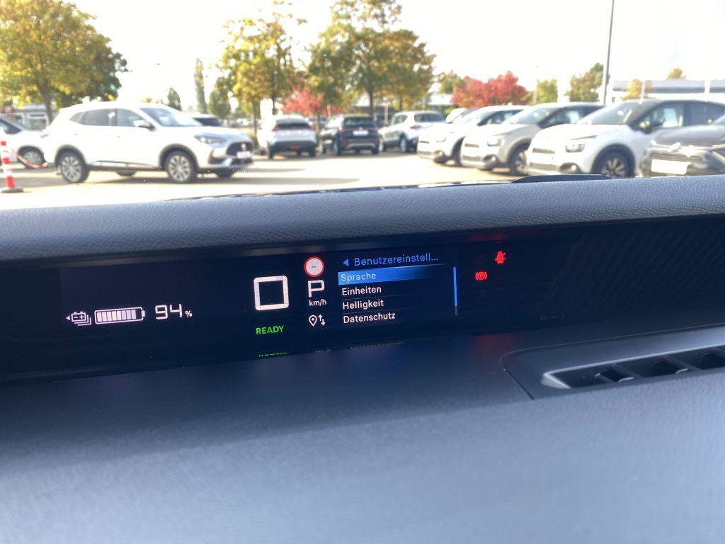 Fahrzeugabbildung Citroën e-C3 113 Standard-Range MAX *11 KW*Navi*LED*Indu