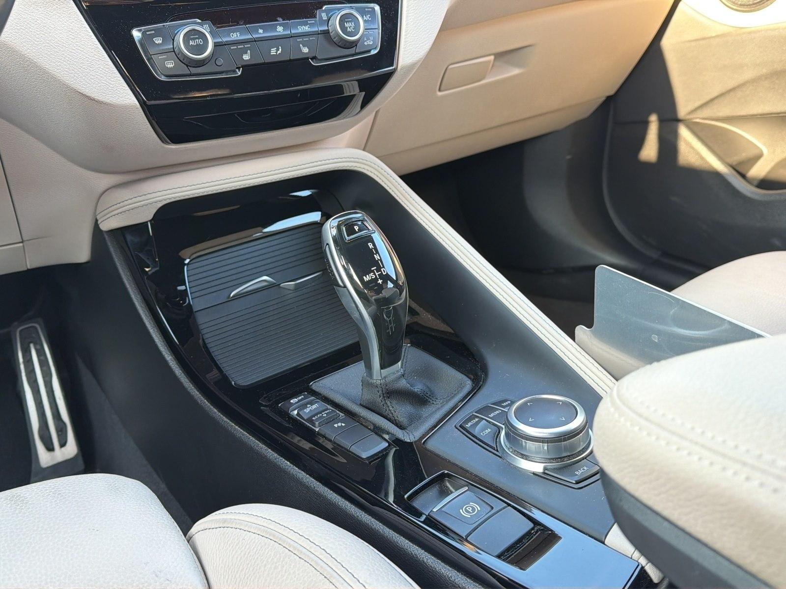 BMW X2 sDrive20i RFK LORDOSE SPORTSITZE LED SHZ DAB, миниатюра 13