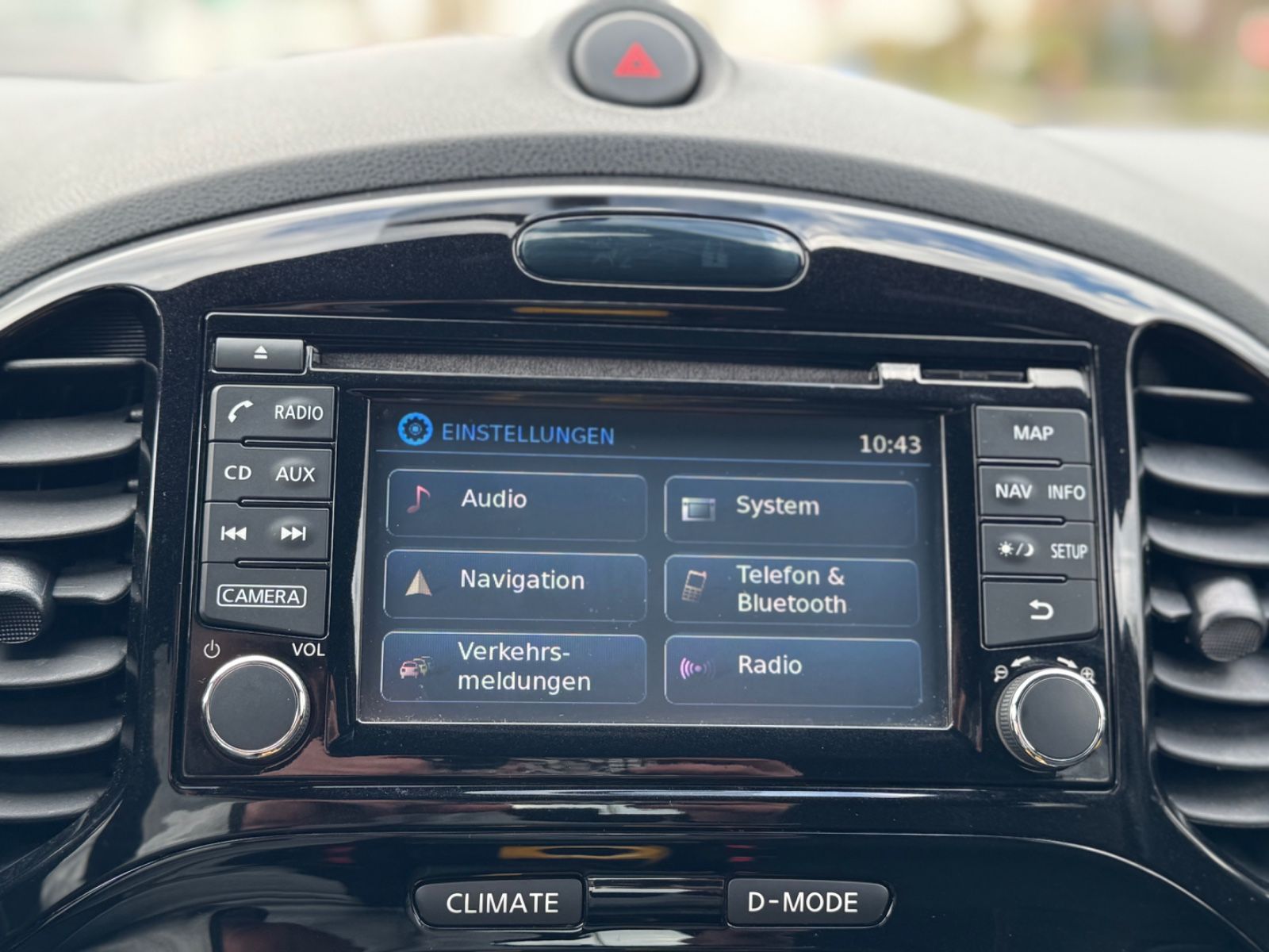 Juke*AHK*Temp*BT*Klimaaut.*Nav*Alcantara*Kamera*