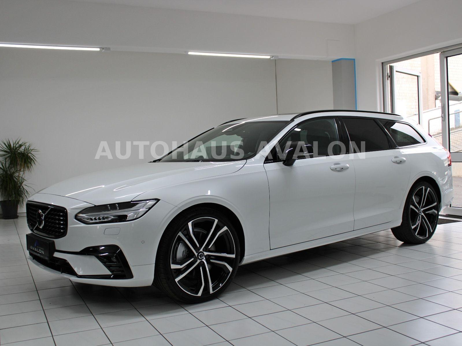 Volvo V90 AWD*Ultimate Dark*R-Design~B&W®~PANO~FOUR-C