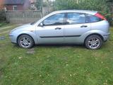 Ford Focus 1.8 Ghia Ghia - Ford Focus aus 2001: Ghia