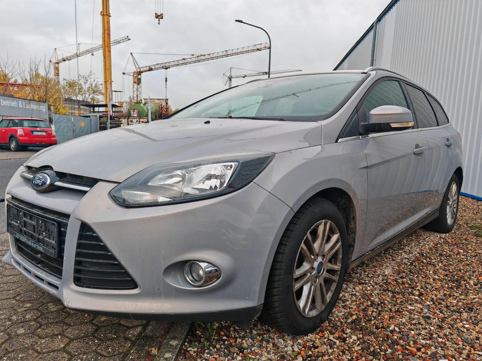 Ford Focus Turnier Titanium/MOTORSCHADEN