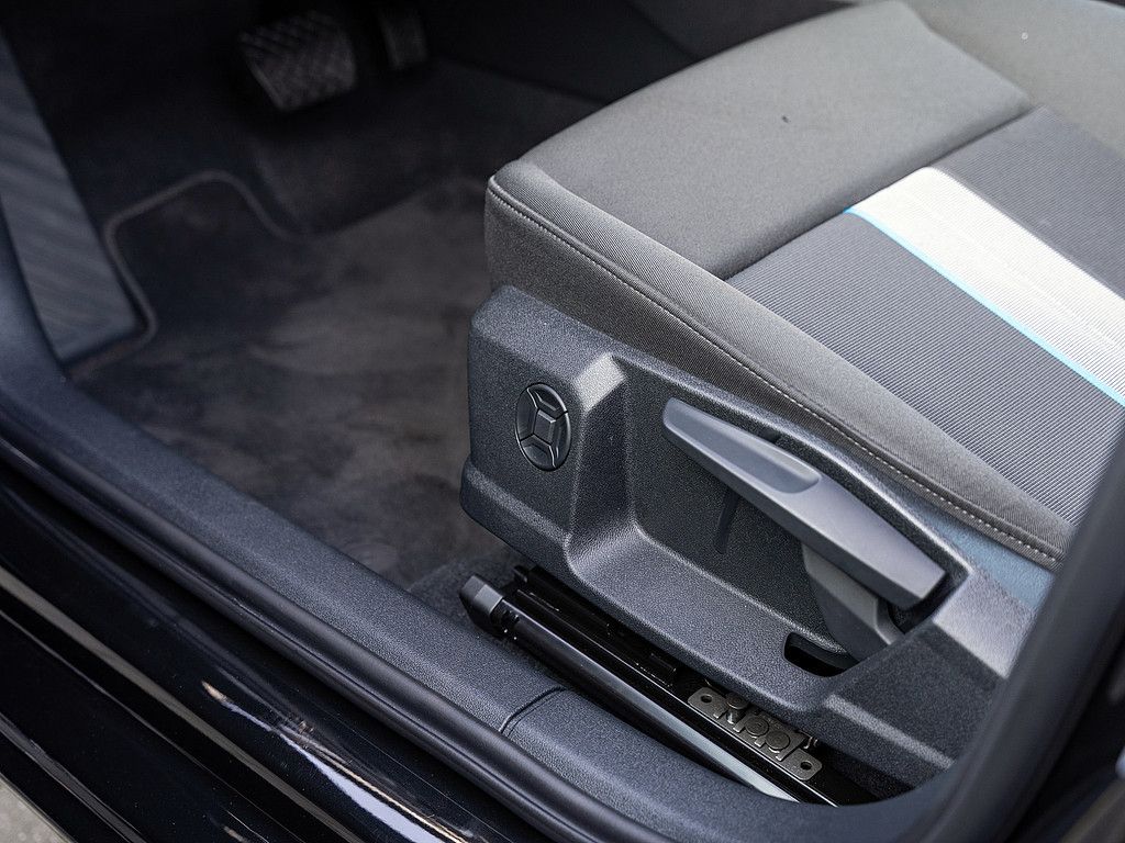 Fahrzeugabbildung Audi A3 Sportback 30 TFSI NAVI LED VIRT.-COCKPIT SHZ