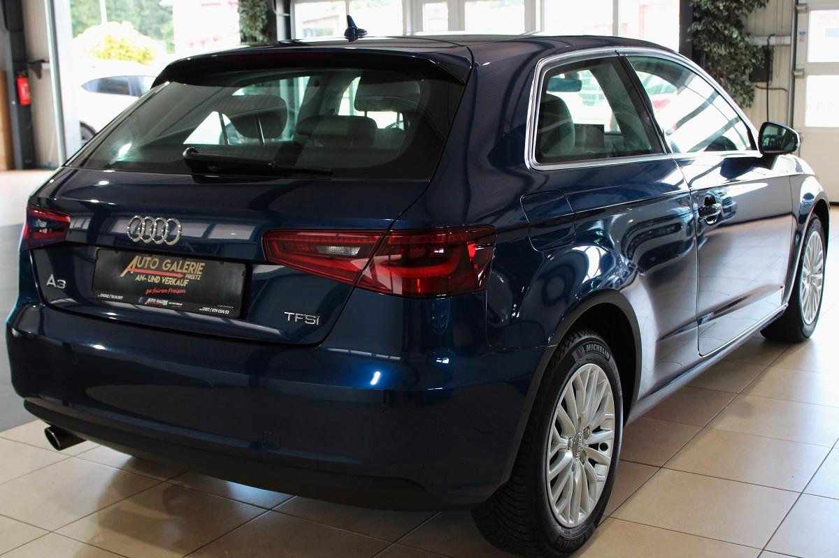 Audi A3 ambiente*TÜV NEU*Scheckheft*PDC*NAVI*SHZ*LED
