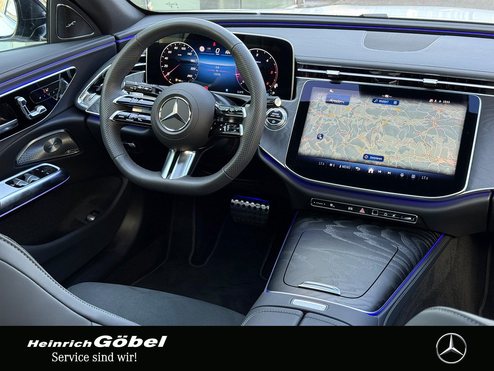 Fahrzeugabbildung Mercedes-Benz E 220 d T AMG*AHK*PANO*BURMESTER*DISTRONIC*TOTWI