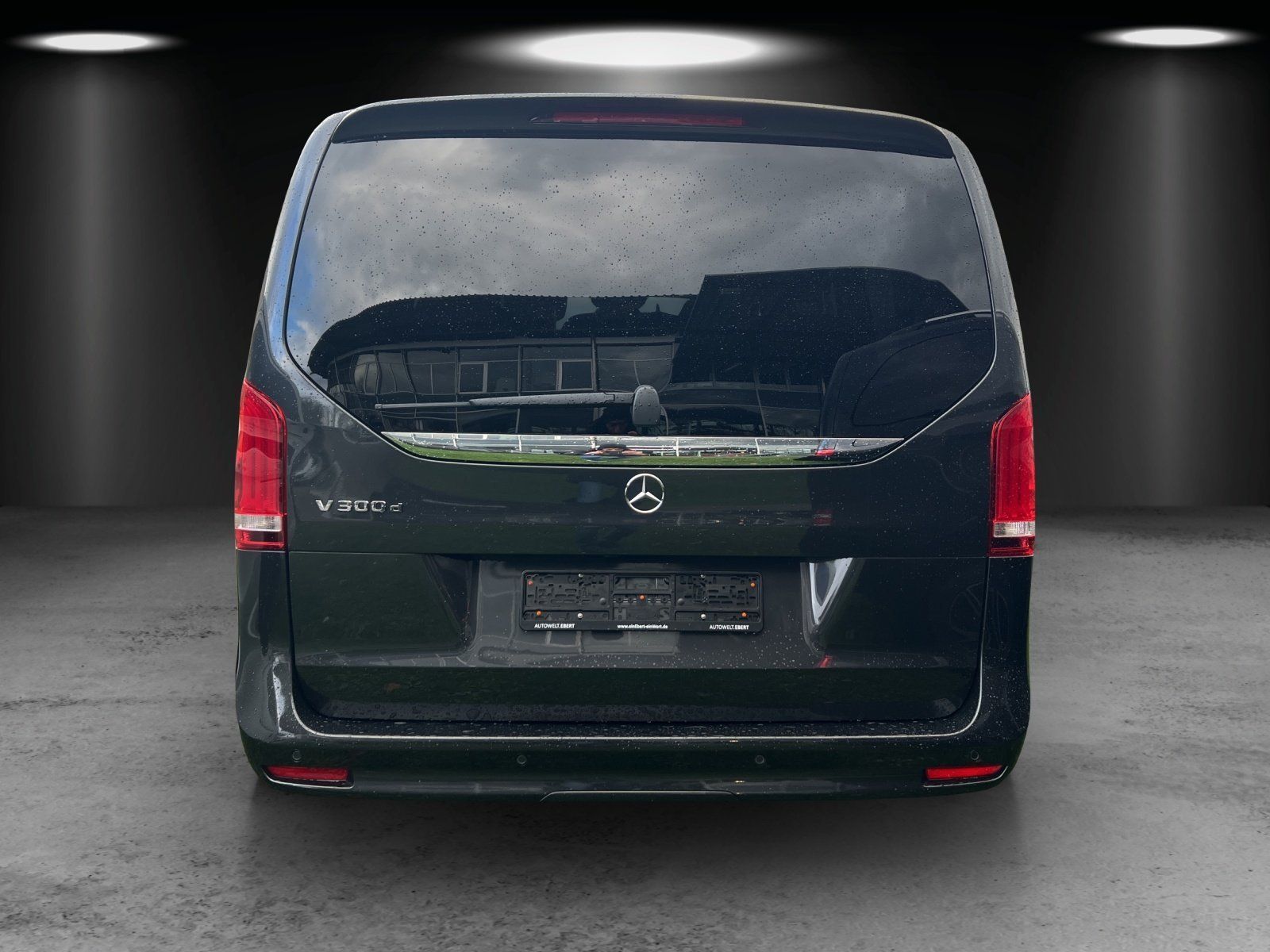Fahrzeugabbildung Mercedes-Benz V300d Exclusive Edition AMG AIRMATIC AHK Standhz