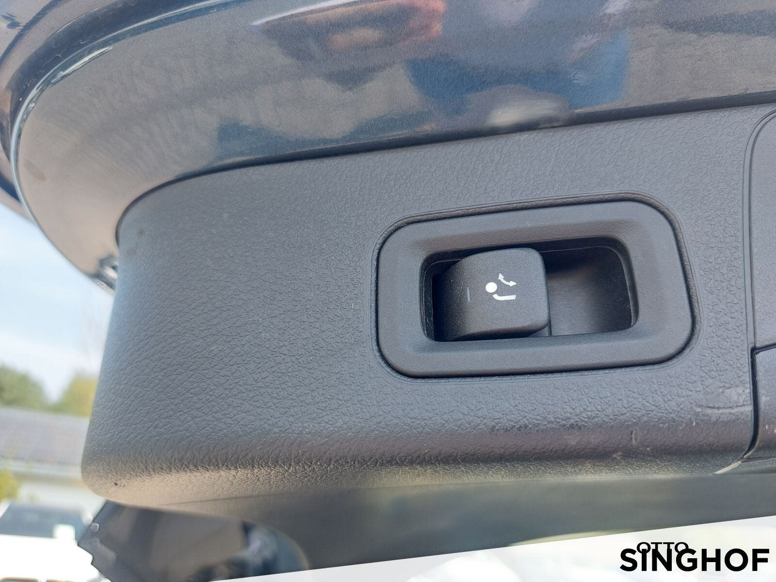 Fahrzeugabbildung Mercedes-Benz B 250e AMG +AHK+Distronic+Rü Kam+LED+el.Heckkl+