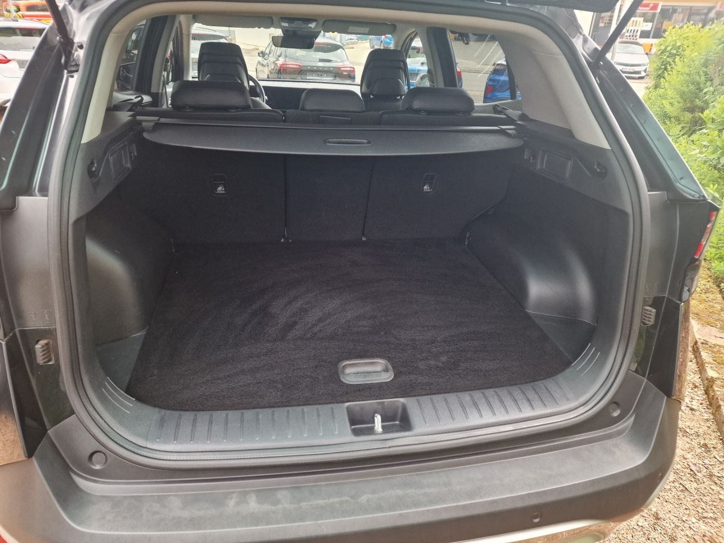 Fahrzeugabbildung Kia Sportage Vision 4WD Navi Digitales Cockpit LED A