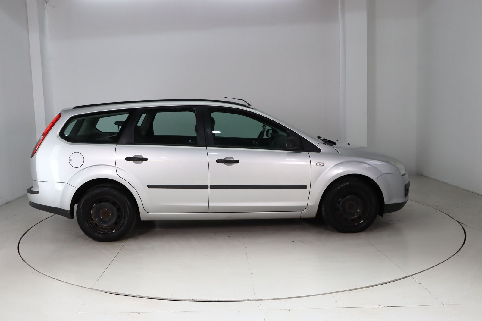 Fahrzeugabbildung Ford Focus 1.6 Ambiente HU/AU 05.26