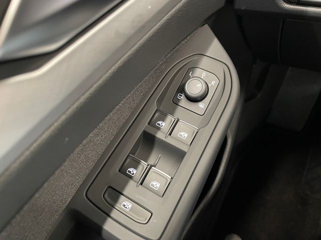 Golf VIII Life 1.5 TSI RFK LED ACC PDC