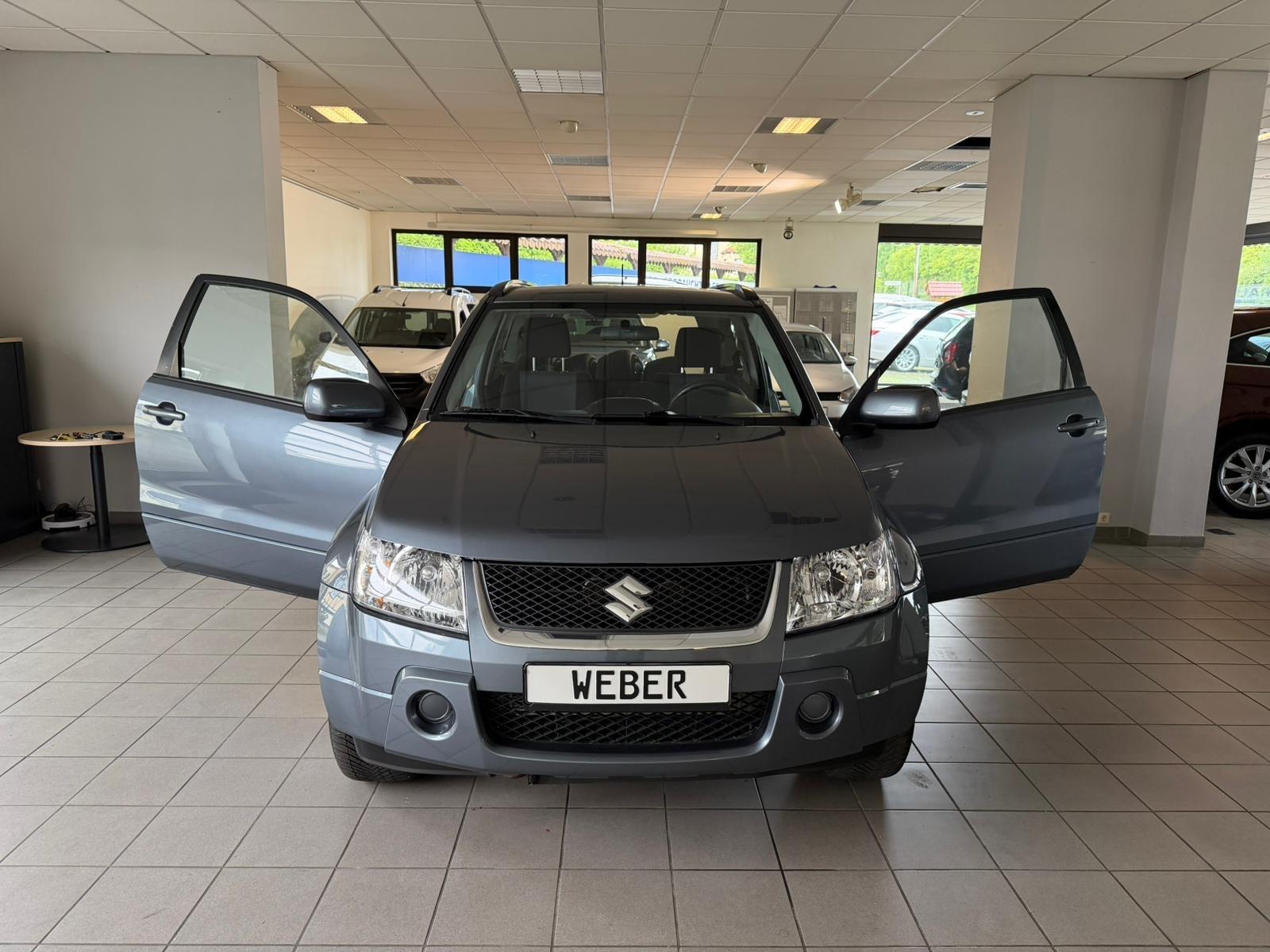 SUZUKI GRAND VITARA 1.9 DDIS 129CH - 4X4 - BVM - VOLANT EN CUIR - ATTELAGE