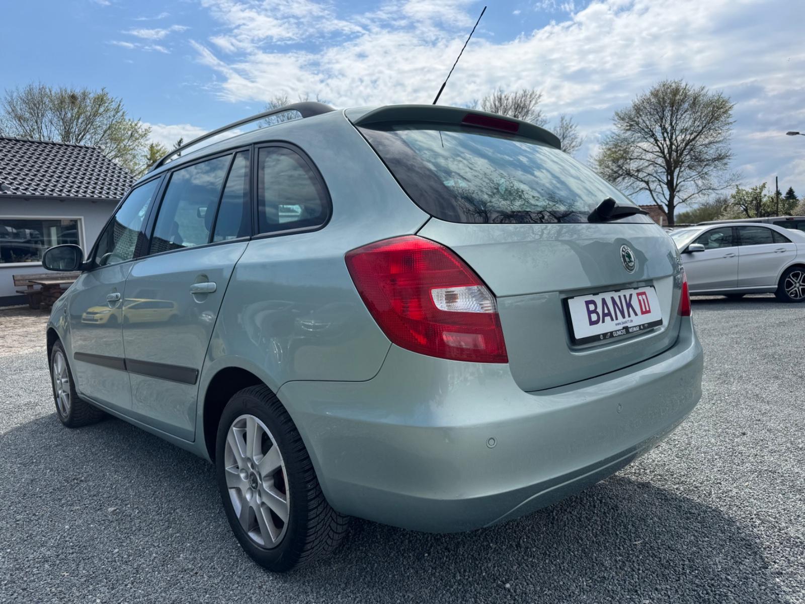 Skoda Fabia 2009 — photo 16